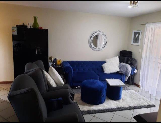 2 BEDROOM PROPERTY TO RENT IN DIE HOEWES